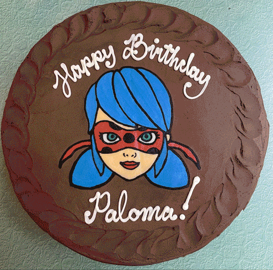 Looping video of custom decorating cakes