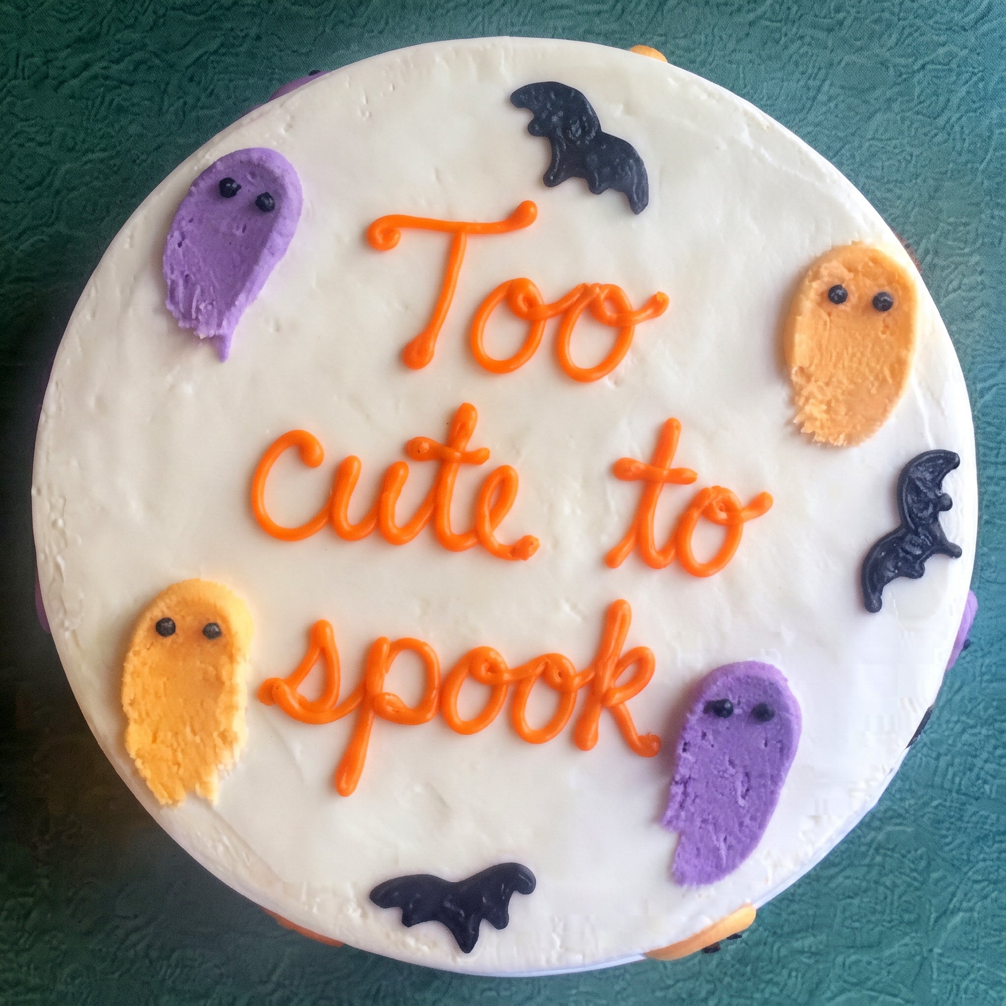 Too Cute to Spook Cake
